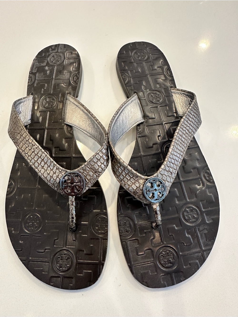 Metallic Snake-Texture Thong Sandals with Logo Medallions